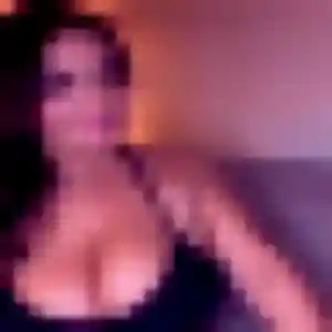 Isatou, 33 ans, dispo pour plan cul à Ahun