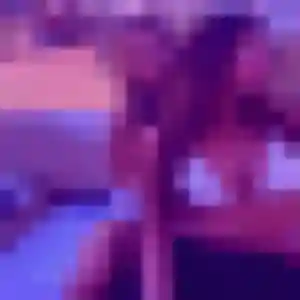 Suzanne, femme de 22 ans propose plan cul à Andouillé