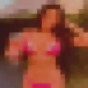 Céline, 22 ans, dispo pour plan cul à Bâgé-Dommartin