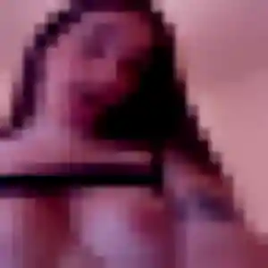 Contacte Yaa, 22 ans à Bart en privé
