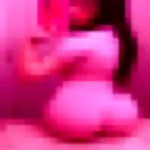 Découvre Neneh, 22 ans à Belcodène en privé