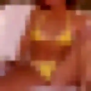 Francine, 27 ans, disponible à Bernolsheim pour un plan cul