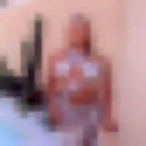 Coumba, femme de 29 ans propose plan cul à Beuzevillette