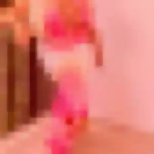 Photo sexy de Ursula, 24 ans à Bèze - plan discret