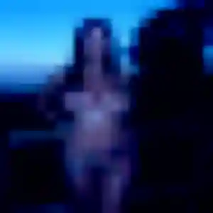 Photo de Capucine à Bonnes (30 ans) - plan cul gratuit