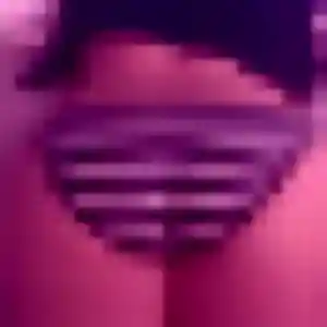 Charmante Lina, 26 ans à Bourbriac - la contacter