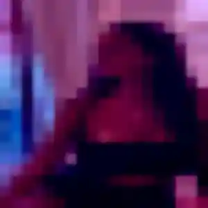 Aida, fille de 25 ans propose plan cul à Bron