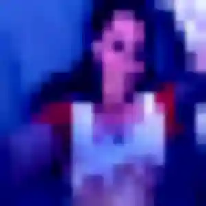 Charmante Léonie, 25 ans à Broué - la contacter