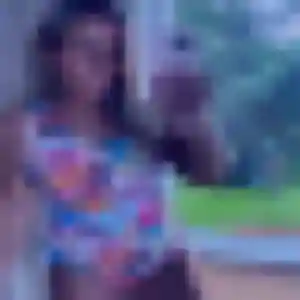 Nyima, 22 ans, connectée à Cailly pour une rencontre coquine
