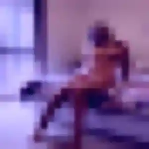 Yaa, femme de 34 ans cherche plan cul à Calorguen