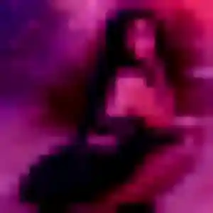 Belle Yolande, 22 ans à Caromb - la contacter