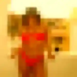 Yasmine, femme de 22 ans propose plan cul à Châtel-Saint-Germain