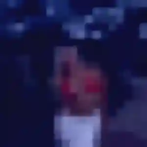Éléonore (23 ans) à Châtillon-sur-Cluses propose une rencontre ce soir