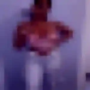 Béatrice, 24 ans, connectée à Châtillon-sur-Thouet pour une rencontre coquine