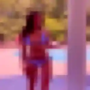 Inès (22 ans) à Chevrières cherche un plan cul maintenant