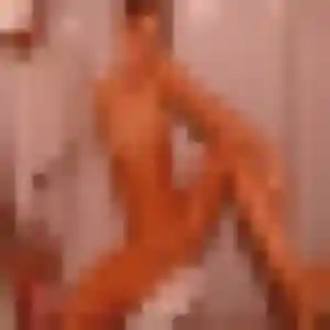 Photo exclusive de Ngozi, 40 ans à Cognin - plan discret
