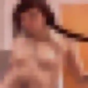 Lise, 27 ans, disponible à Cornil pour un plan cul