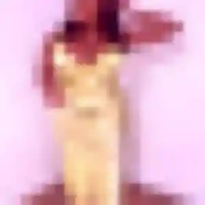 Découvre Lina, 22 ans à Coron en privé