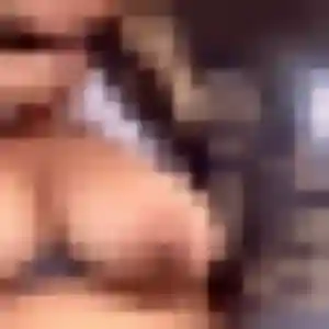 Photo de Adaeze à Coutouvre (32 ans) - plan cul anonyme