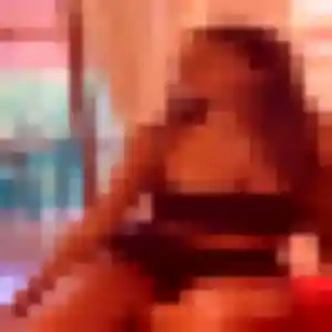 Mériem (25 ans) à Cravanche propose un plan cul ce soir