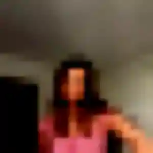 Contacte Folake, 45 ans à Créon en t'inscrivant