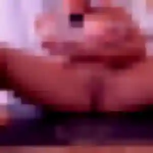 Photo privée de Suzanne, 32 ans à Dhuizon - rencontre coquine