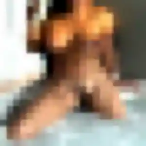 Sexy Léonie, 29 ans à Épinouze - la contacter