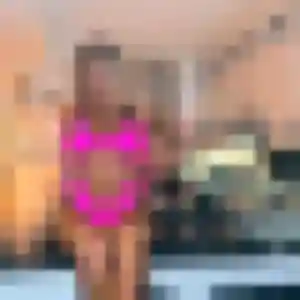 Abena, 40 ans, disponible à Faverois pour un plan cul