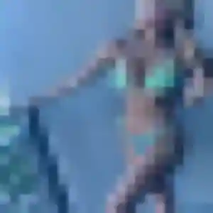 Adunni, fille de 23 ans cherche plan cul à Frières-Faillouël