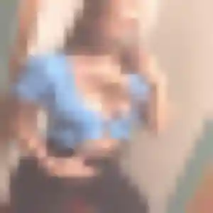 Adja, 41 ans, en ligne à Frœningen pour une rencontre coquine