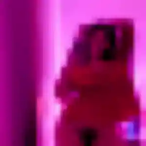 Contacte Shade, 29 ans à Giroussens en privé