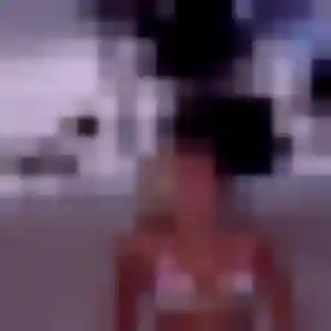 Zuri, 27 ans, connectée à Gommecourt pour une rencontre coquine