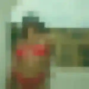 Faustine, femme de 37 ans propose plan cul à Guénange