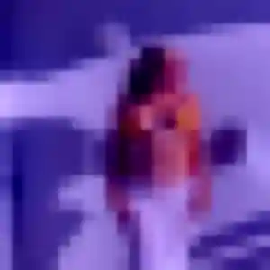 Zaïna, femme de 34 ans propose plan cul à Hallines