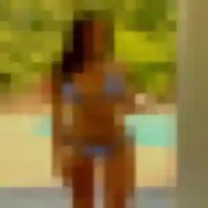 Photo privée de Hadija, 39 ans à Herbeys - rencontre coquine