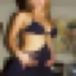 Victoire, 27 ans, dispo pour plan cul à Josselin