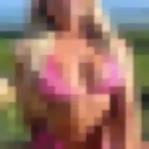 Rejoins Maëva, 24 ans à La Farlède en privé