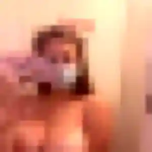 Photo privée de Bukola, 22 ans à Landaul - rencontre coquine
