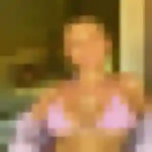 Photo de Thalia à Larmor-Plage (41 ans) - plan cul anonyme