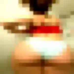 Nogaye, 23 ans, en ligne à Léogeats pour une rencontre coquine