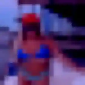 Profil de Mumbi à Les Bordes (23 ans) - plan cul discret