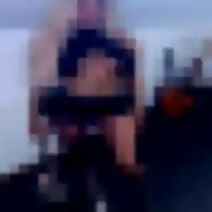 Contacte Zawadi, 26 ans à Louzy en t'inscrivant