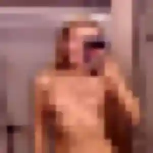 Photo de Nafi à Mareil-Marly (22 ans) - plan cul gratuit