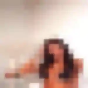 Rejoins Antoinette, 27 ans à Maxilly-sur-Léman en privé