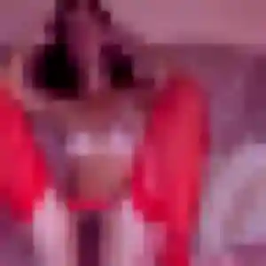 Maëva, 31 ans, en ligne à Mazé-Milon pour un plan cul