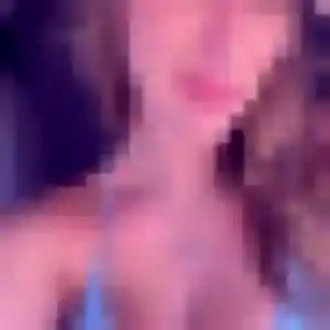 Contacte Ngoné, 24 ans à Monterfil gratuitement