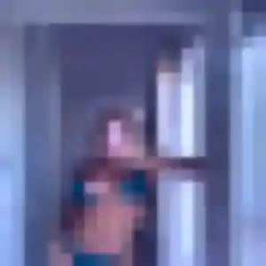 Photo de Lucinda à Moreuil (38 ans) - plan cul discret