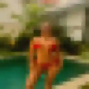 Béatrice, 25 ans, en ligne à Oberhausbergen pour une rencontre coquine