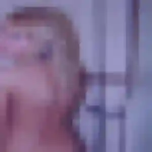 Charmante Issa, 23 ans à Peltre - la contacter