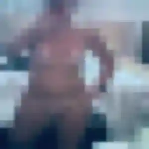 Naïma, 43 ans, dispo pour plan cul à Petit-Mars